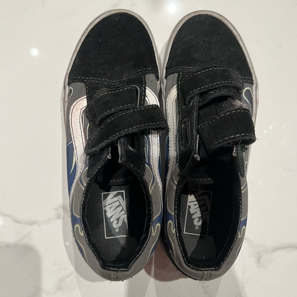 vans - Picture 1 of 7